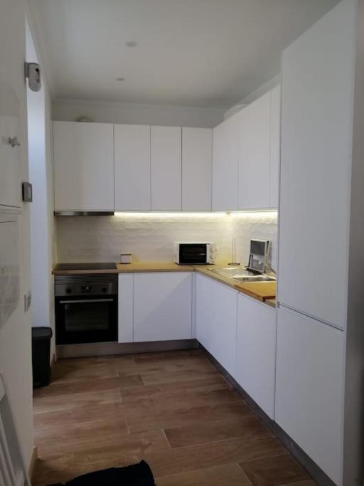 Casa Da Praia Da Poca - Apartamento Tulipa Estoril Bagian luar foto